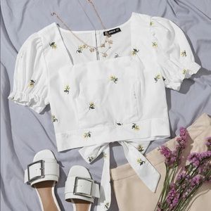 Free with bundle | SHEIN Floral Embroidered Tied Cutout Back Puff Sleeve Top